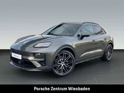 Aventuringrünmetallic Gebraucht 2025 Porsche Macan Turbo SUV | 124.900 € (Fairer Preis)