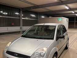 Silber Gebraucht 2002 Ford Fiesta Kleinwagen | 1.000 € (Fairer Preis)