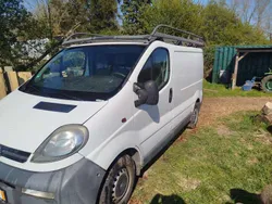 Weiß Gebraucht 2006 Opel Vivaro Edition Van | 6.490 € (Fairer Preis)