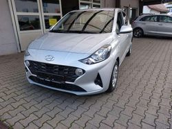 Silber Gebraucht 2022 Hyundai i10 Advanced Kleinwagen | 13.990 € (Fairer Preis)