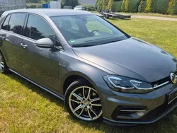 Grau Gebraucht 2018 VW Golf VII R-line Limousine | 13.700 € (Fairer Preis)