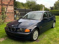 Blau Gebraucht 1999 BMW 316 Limousine | 2.600 €