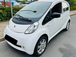 Weiß Gebraucht 2013 Peugeot iON Kleinwagen | 3.199 € (Guter Preis)