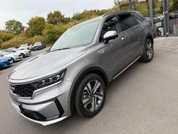 Grau Gebraucht 2024 Kia Sorento Vision SUV | 41.680 € (Guter Preis)