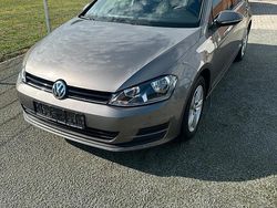Grau Gebraucht 2015 VW Golf VII Limousine | 9.799 € (Guter Preis)