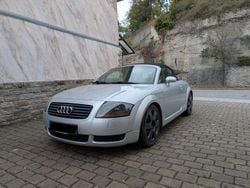 Silber Gebraucht 2002 Audi TT Roadster Sport Cabrio | 3.950 € (Superpreis)