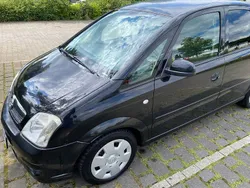 Schwarz Gebraucht 2008 Opel Meriva Selection Van / Kleinbus | 2.500 €