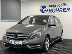 Grau metallic Gebraucht 2011 Mercedes B200 Van / Kleinbus | 12.400 € (Teuer)