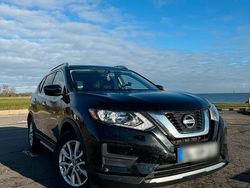 Schwarz Gebraucht 2016 Nissan X-Trail SUV | 12.700 €