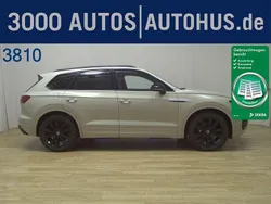 Sechura beige (metallic) Gebraucht 2022 VW Touareg R-line SUV | 42.980 € (Guter Preis)