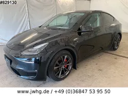Andere Gebraucht 2024 Tesla Model Y Long Range SUV | 39.950 € (Guter Preis)
