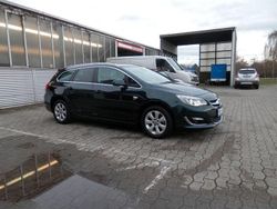 Grün Gebraucht 2014 Opel Astra Exklusiv Kombi | 7.490 € (Fairer Preis)
