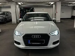 Weiß Gebraucht 2019 Audi A3 Limousine | 19.000 €