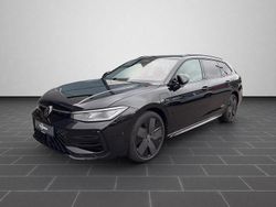 Grenadillschwarz metallic (metallic) Gebraucht 2025 VW Passat R-line Limousine | 49.790 € (Fairer Preis)