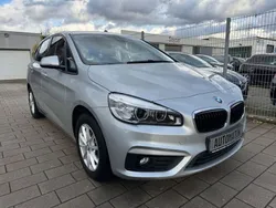 Silber Gebraucht 2016 BMW 218 Active Tourer Advantage Van / Kleinbus | 14.980 € (Fairer Preis)
