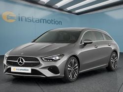 Grau Gebraucht 2023 Mercedes CLA180 Limousine | 27.599 € (Fairer Preis)