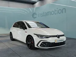 Weiß Gebraucht 2022 VW Golf VIII GTI Limousine | 33.085 € (Etwas zu teuer)
