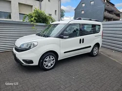 Weiß Gebraucht 2017 Fiat Doblò Lounge Van / Kleinbus | 11.750 € (Etwas zu teuer)