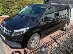 Schwarz Gebraucht 2022 Mercedes V220 Avantgarde Edition Van / Kleinbus | 43.200 € (Superpreis)