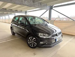 Deep black perleffekt Gebraucht 2018 VW Golf Sportsvan Van / Kleinbus | 17.990 € (Fairer Preis)