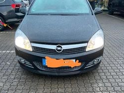 Schwarz Gebraucht 2010 Opel Astra Cabriolet Cabrio | 3.900 € (Guter Preis)