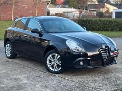 Schwarz Gebraucht 2014 Alfa Romeo Giulietta Turismo Limousine | 7.499 € (Fairer Preis)