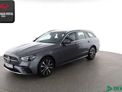 Grau Gebraucht 2020 Mercedes E300 AMG Kombi | 36.380 € (Fairer Preis)