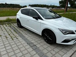 Weiß Gebraucht 2020 Seat Leon FR Limousine | 20.000 € (Guter Preis)