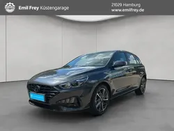 Dark knight Gebraucht 2023 Hyundai i30 Pure Limousine | 16.870 € (Guter Preis)