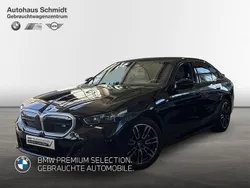 Saphirschwarz Gebraucht 2024 BMW i5 Sport Line Limousine | 72.430 € (Guter Preis)