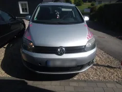 Silber Gebraucht 2010 VW Golf Plus Cross Van / Kleinbus | 5.999 € (Etwas zu teuer)