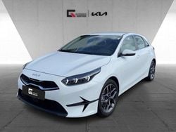 Weiß Gebraucht 2025 Kia Ceed Spirit SUV | 23.490 € (Superpreis)