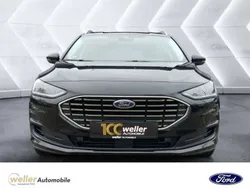 Obsidianschwarz metallic Gebraucht 2023 Ford Focus Titanium Kombi | 21.810 € (Fairer Preis)
