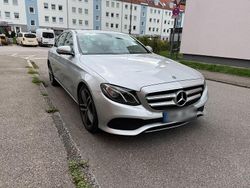 Silber Gebraucht 2018 Mercedes E220 Limousine | 22.000 € (Guter Preis)