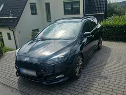 Schwarz Gebraucht 2017 Ford Focus ST Kombi | 17.500 € (Fairer Preis)