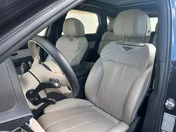Grau Gebraucht 2016 Bentley Bentayga SUV | 79.999 €