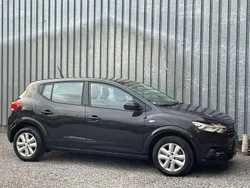 Schwarz Gebraucht 2022 Dacia Sandero Comfort Kleinwagen | 15.900 € (Fairer Preis)