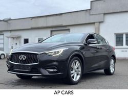 Schwarz Gebraucht 2016 Infiniti Q30 Premium Kleinwagen | 10.770 € (Superpreis)