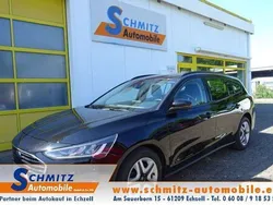 Obsidianschwarz Gebraucht 2022 Ford Focus Cool & Connect Kombi | 16.750 € (Fairer Preis)
