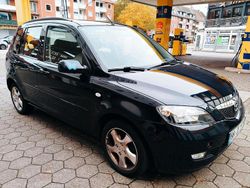 Blau Gebraucht 2004 Mazda 2 Kleinwagen | 1.500 € (Fairer Preis)