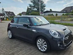 Grau Gebraucht 2018 Mini Cooper S Chili Kleinwagen | 17.100 € (Fairer Preis)