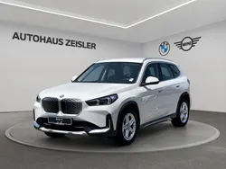 Alpinweiß uni Neu 2025 BMW iX1 xLine SUV | 40.900 € (Superpreis)