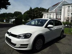 Weiß Gebraucht 2015 VW Golf VII Kombi | 10.900 € (Fairer Preis)