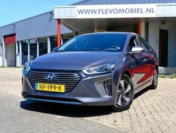 Grau Gebraucht 2017 Hyundai Ioniq Premium Limousine | 10.450 € (Fairer Preis)