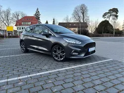 Grau Gebraucht 2018 Ford Fiesta ST-Line Kleinwagen | 10.000 € (Guter Preis)