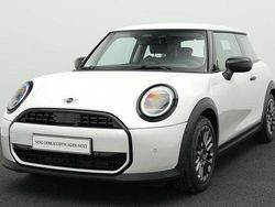 Weiß Gebraucht 2024 Mini Cooper Classic Kleinwagen | 24.827 € (Fairer Preis)