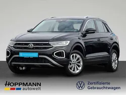 Deep black perleffekt Gebraucht 2023 VW T-Roc Style SUV | 27.481 € (Fairer Preis)