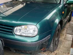 Grün Gebraucht 1998 VW Golf IV Comfortline Limousine | 1.250 € (Fairer Preis)