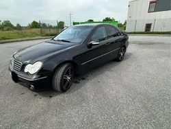 Schwarz Gebraucht 2004 Mercedes C200 Avantgarde Limousine | 4.200 € (Etwas zu teuer)