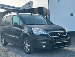 Schwarz Gebraucht 2018 Peugeot Partner Tepee Allure Van / Kleinbus | 9.900 € (Fairer Preis)